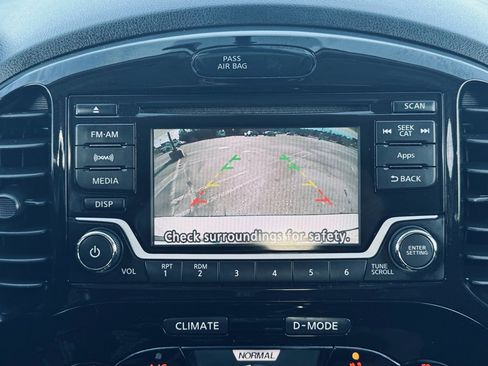 Used 2015 Nissan Juke SV w/ Cold Weather Package image 13