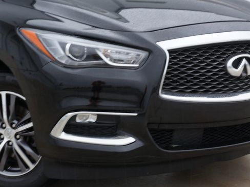 Used 2019 INFINITI QX60 Luxe w/ Essential Package image 17