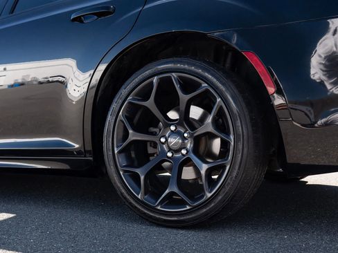 Used 2019 Chrysler 300 S w/ S Model Appearance Package RWD image 14