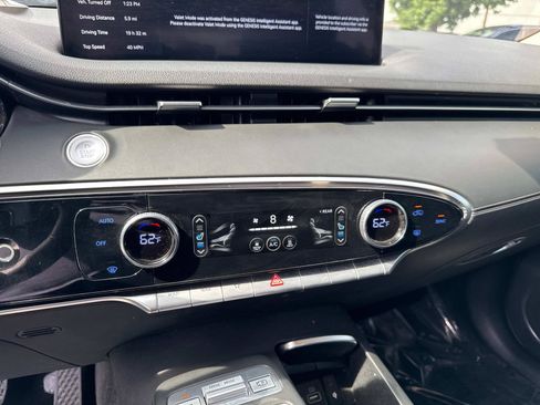 Used 2025 Genesis Electrified GV70 AWD/4WD image 15