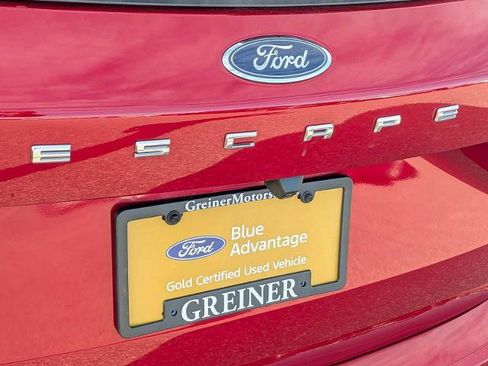 Certified 2024 Ford Escape ST-Line Elite AWD/4WD image 11