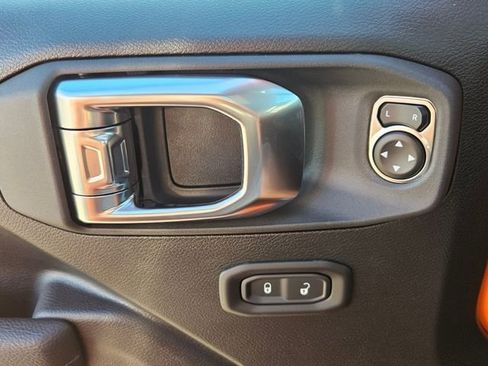 Certified 2025 Jeep Wrangler Unlimited Sport image 17