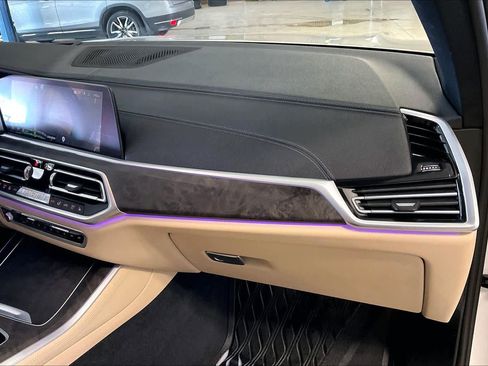 Certified 2022 BMW X5 xDrive40i w/ Premium Package image 18