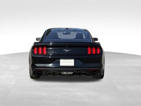 Used 2017 Ford Mustang Premium image 4