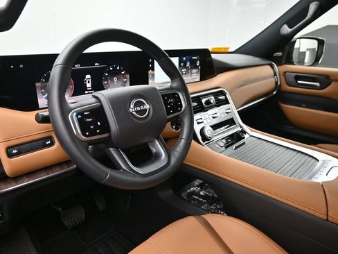 Used 2025 Nissan Armada SL AWD/4WD image 23