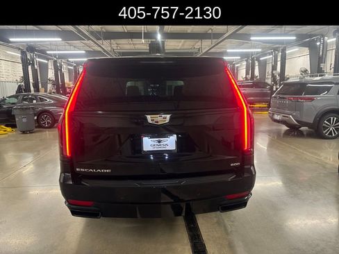 Used 2022 Cadillac Escalade ESV Sport image 5