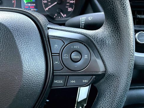 Used 2024 Toyota Corolla LE image 18