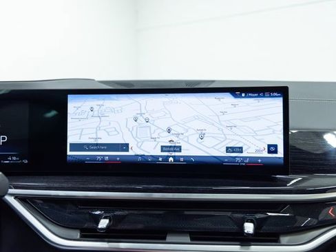 Certified 2025 BMW X5 xDrive50e w/ M Sport Package image 17