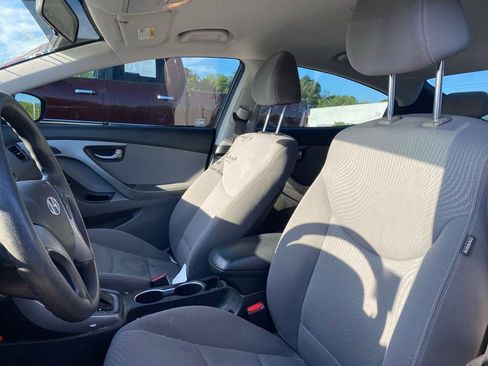 Used 2016 Hyundai Elantra SE FWD image 10