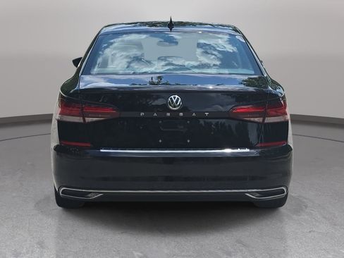 Used 2021 Volkswagen Passat 2.0T SE FWD image 6