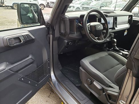 New 2025 Ford Bronco Big Bend image 9