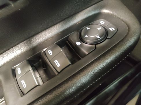 Used 2023 GMC Terrain SLE w/ LPO, Floor Liner Package image 27