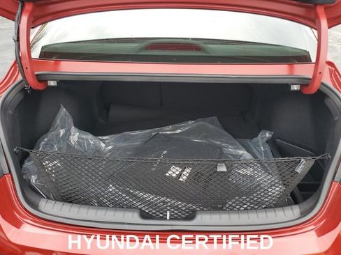 Certified 2025 Hyundai Elantra SEL FWD image 28