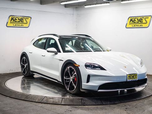 Used 2025 Porsche Taycan 4S image 5