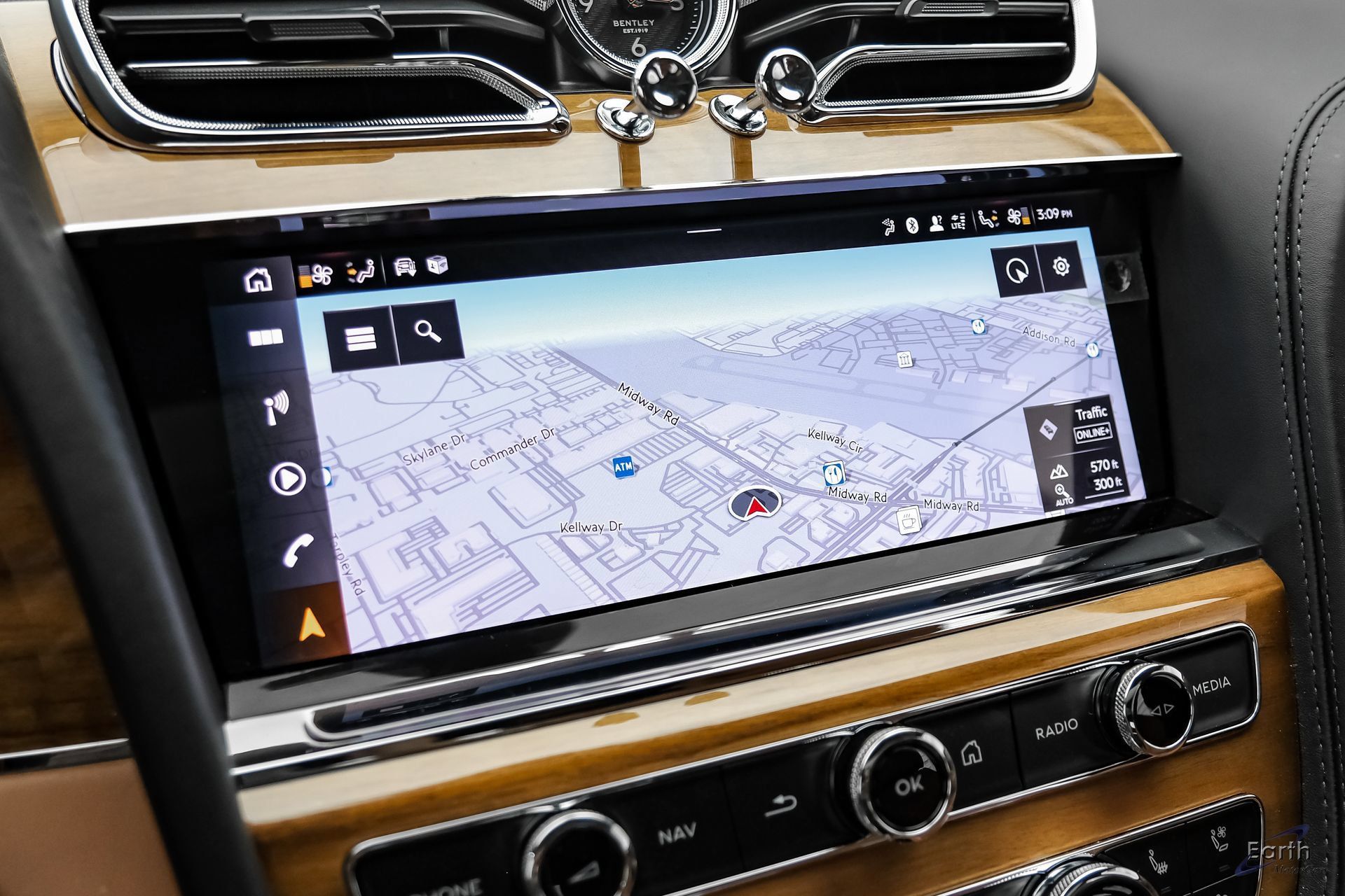 Used 2023 Bentley Bentayga Extended Wheelbase AWD/4WD image 72