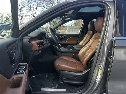 Certified 2023 Lincoln Aviator Reserve w/ Equipment Group 201A image 19