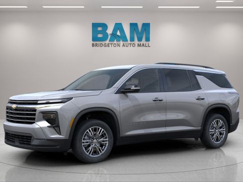 New 2026 Chevrolet Traverse LT w/ Driver Confidence Package image 5