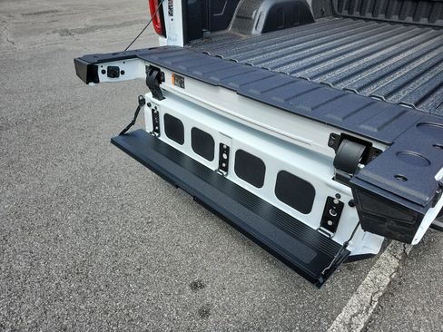 New 2026 GMC Sierra 1500 SLT w/ SLT Premium Package image 10