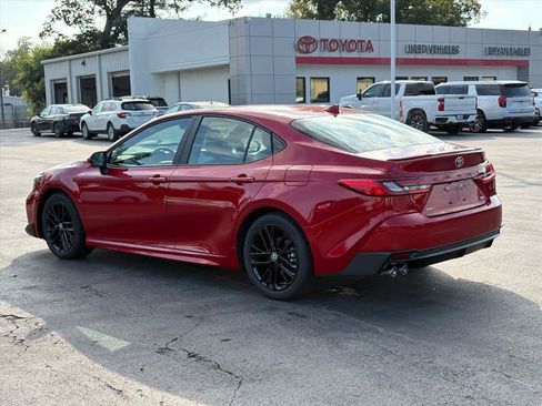 Used 2026 Toyota Camry SE FWD image 28