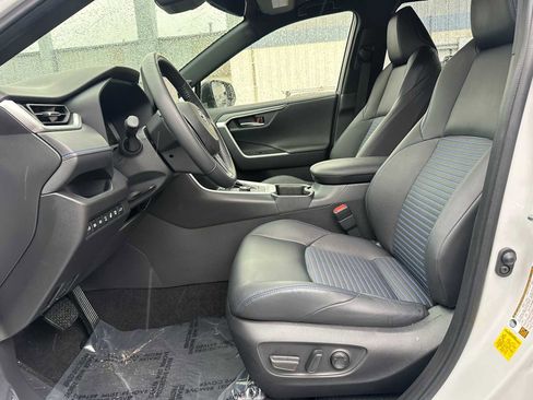 Used 2024 Toyota RAV4 XSE w/ Advanced Technology Package AWD/4WD image 19