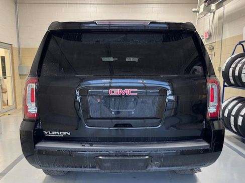 Used 2018 GMC Yukon SLT image 13