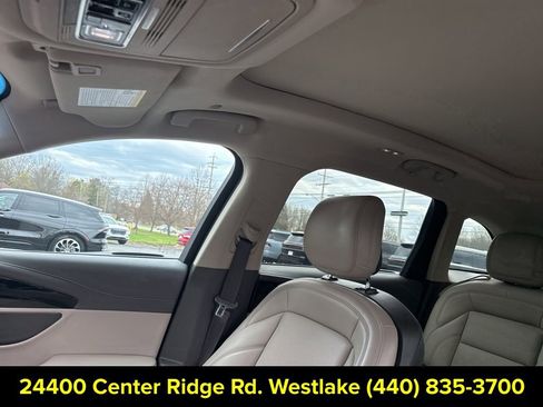 Used 2024 Lincoln Nautilus Premier w/ Equipment Group 102A image 10