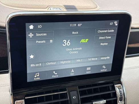 Used 2018 Lincoln Navigator Reserve w/ Technology Package AWD/4WD image 35