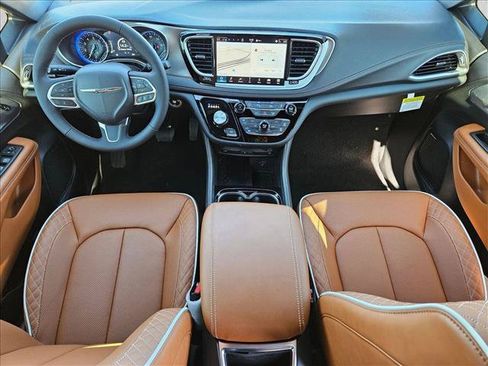 New 2026 Chrysler Pacifica Pinnacle FWD image 14