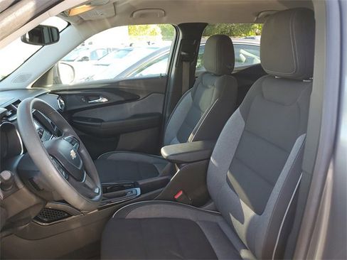 Used 2022 Chevrolet TrailBlazer LT w/ Convenience Package image 14