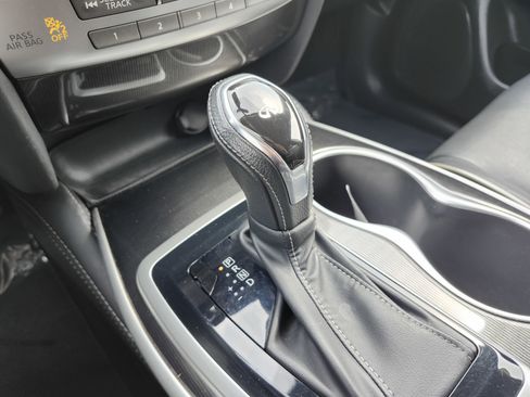 Used 2019 INFINITI QX60 Luxe w/ Essential Package image 31