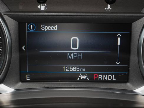 Used 2024 Chevrolet Equinox RS w/ LPO, Floor Liner Package FWD image 17