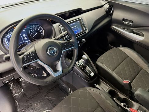 Used 2019 Nissan Kicks SV FWD image 7