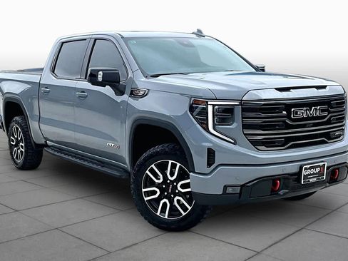 Used 2024 GMC Sierra 1500 AT4 w/ Technology Package AWD/4WD image 3