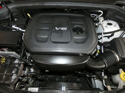 Used 2018 Dodge Durango GT image 27