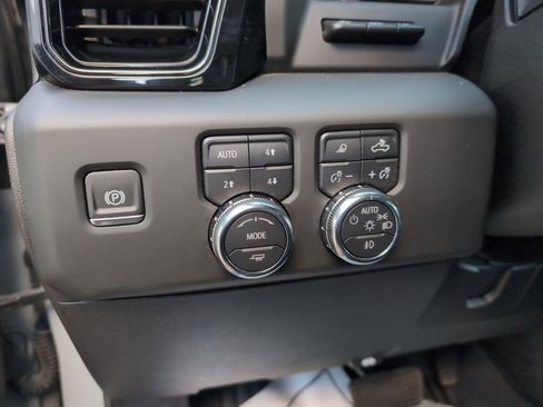 Used 2024 GMC Sierra 2500 AT4 w/ AT4 Premium Plus Package image 20