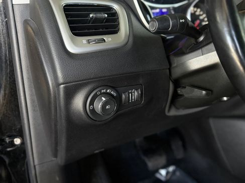 Used 2020 Jeep Compass Latitude w/ Cold Weather Group AWD/4WD image 25