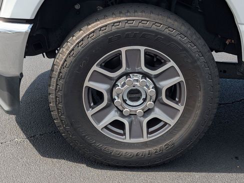 Used 2026 Ford F250 Lariat AWD/4WD image 8