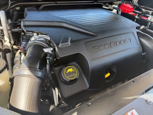 Used 2018 Lincoln MKT Reserve w/ Technology Package image 17