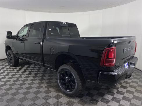 New 2026 RAM 2500 Big Horn AWD/4WD image 9