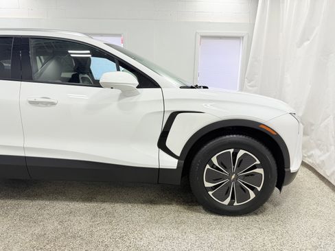 Used 2024 Chevrolet Blazer EV LT image 4