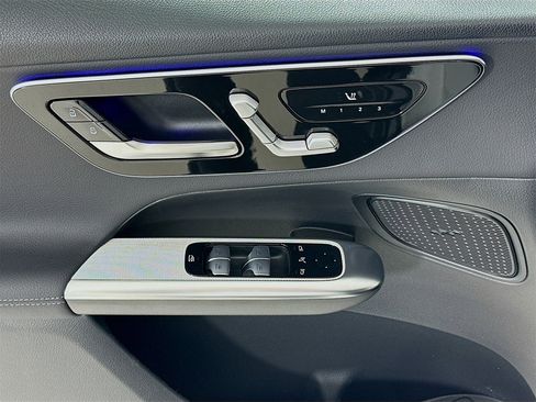 New 2026 Mercedes-Benz GLC 300 GLC 300 image 18