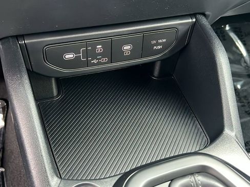 Used 2025 Kia K4 LXS image 15