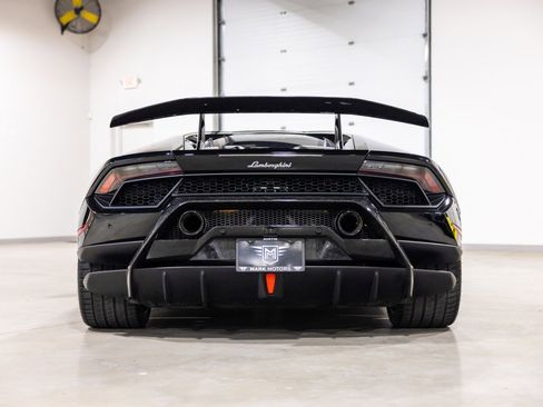 Used 2018 Lamborghini Huracan Performante image 5