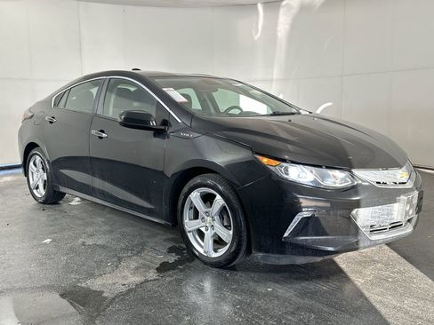 Used 2017 Chevrolet Volt LT image 3