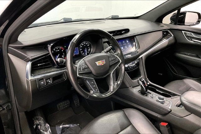 Used 2021 Cadillac XT5 Premium Luxury FWD image 16