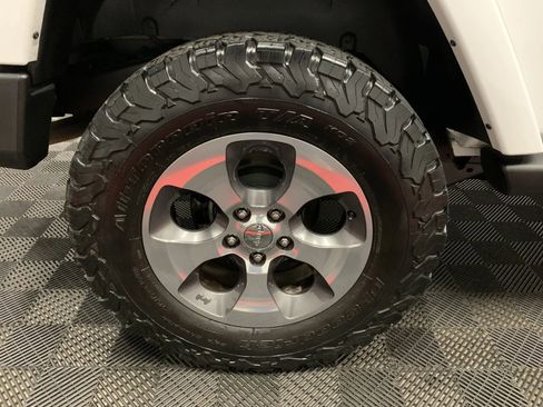 Used 2017 Jeep Wrangler Sahara w/ Connectivity Group image 23
