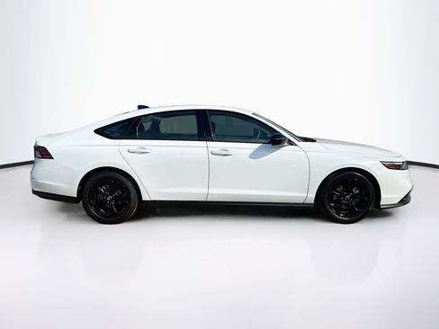 Used 2025 Honda Accord SE image 10