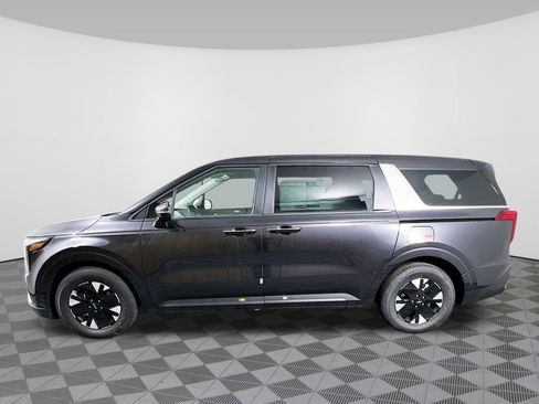 New 2026 Kia Carnival LXS FWD image 30