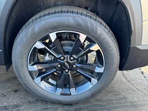 New 2026 Chevrolet Equinox RS w/ LPO, Floor Liner Package image 6