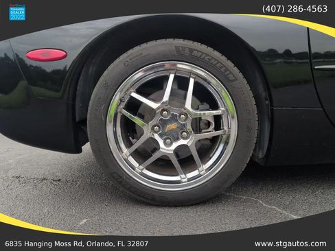 Used 2004 Chevrolet Corvette Coupe RWD image 25